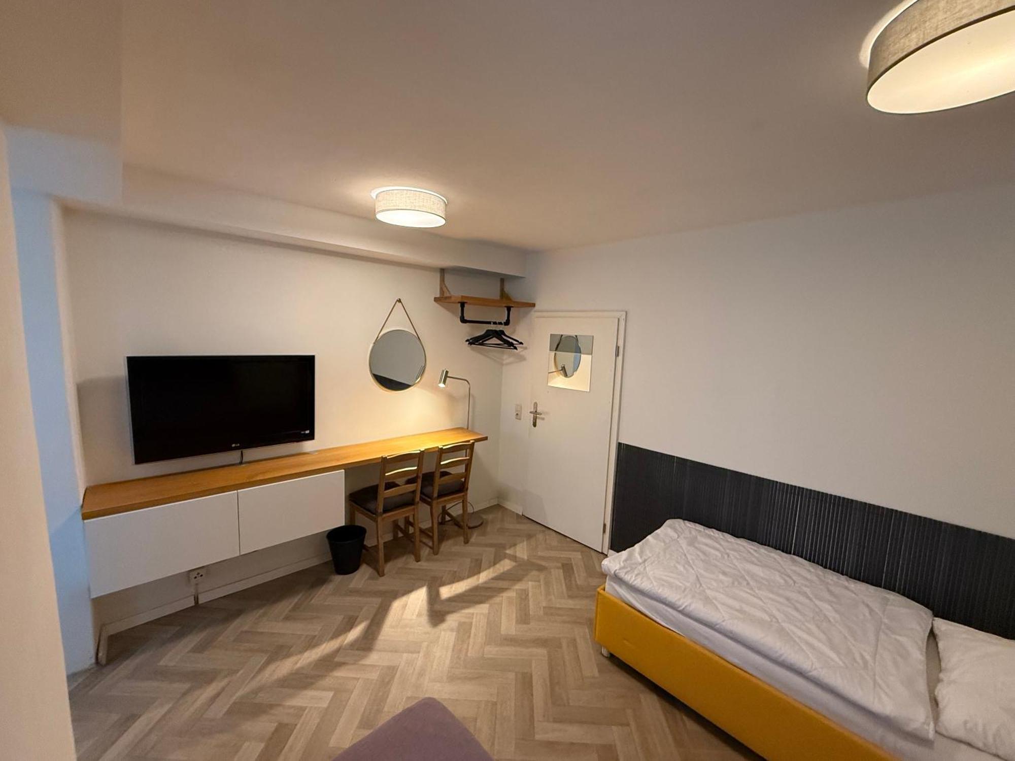 Zentrumsnahes Monteurszimmer Érfurt Exterior foto